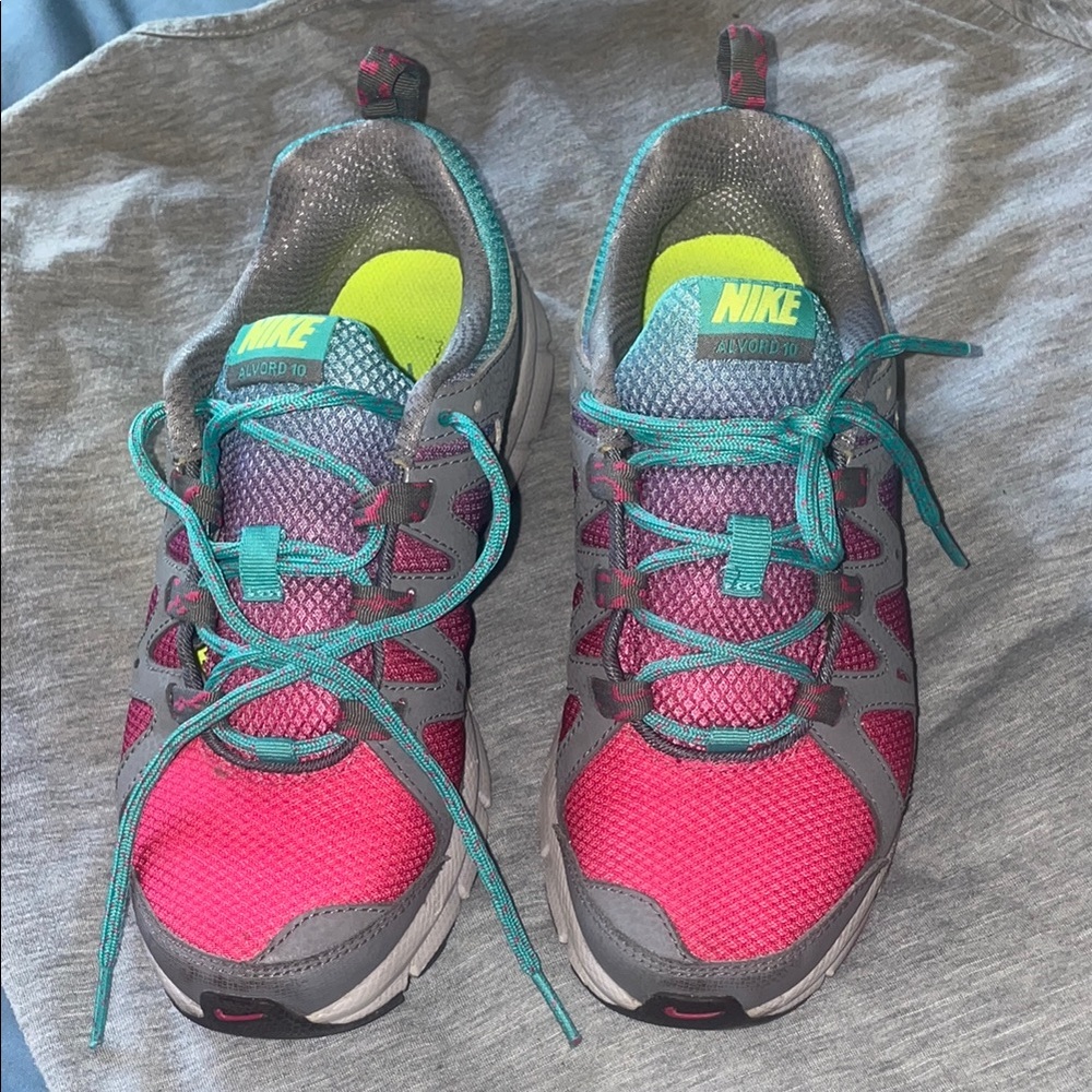 Nike Alvord 10 Fusion Pink & Gray Sneakers with Bright Accents.